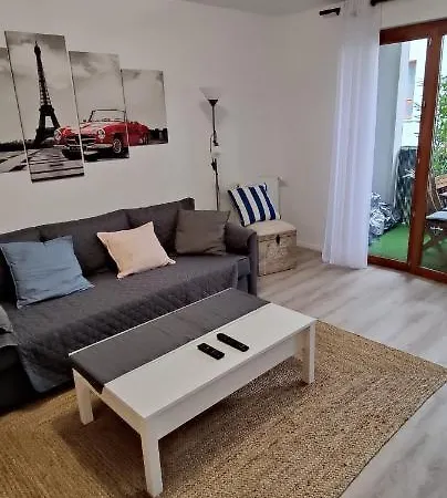 Appartement A 2 Pas Du Tramway Pont De Bezons Bezons