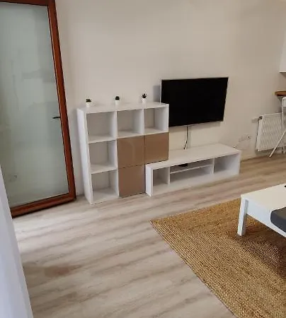 Daire Appartement A 2 Pas Du Tramway Pont De Bezons Bezons