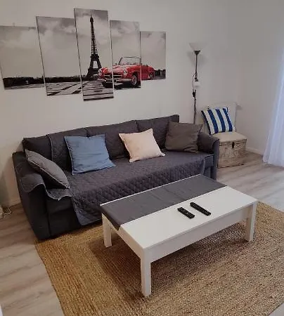 Appartement A 2 Pas Du Tramway Pont De Bezons Daire Bezons