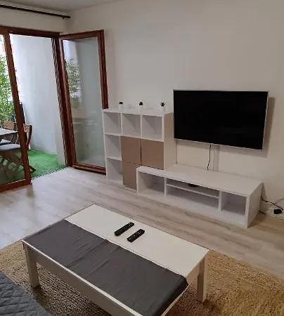 Appartement A 2 Pas Du Tramway Pont De Bezons